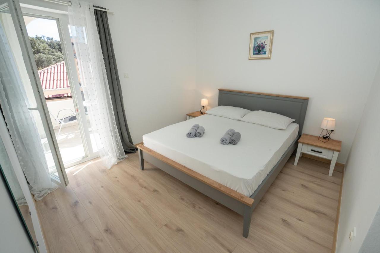 Apartments And Rooms Ljubica Lun  Exterior photo
