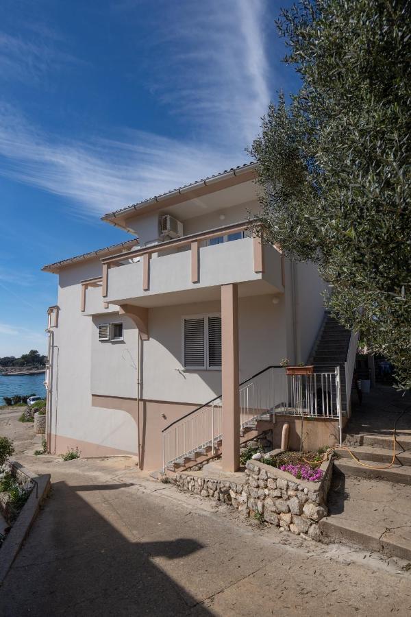 Apartments And Rooms Ljubica Lun  Exterior photo